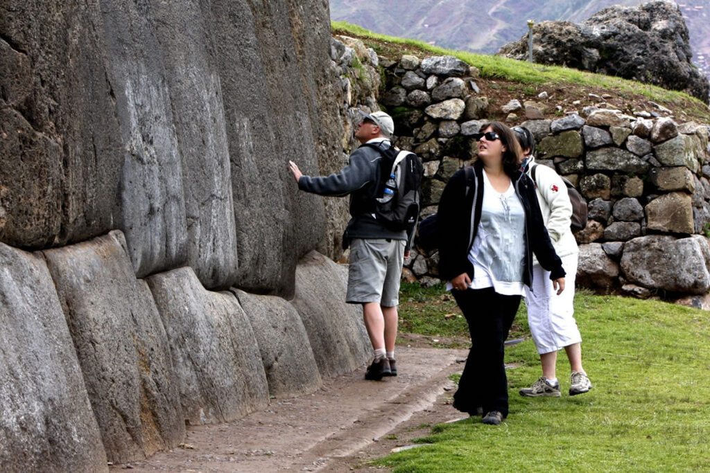 Sacsayhuaman